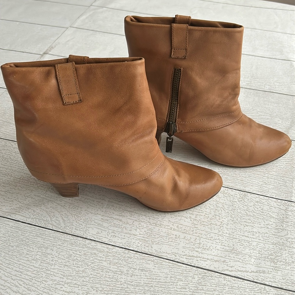 Zigi Ringer slouch VTG ankle boots 7.5 Tan premium leather Folded top Zipper EUC